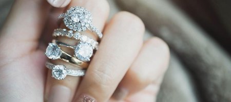 Wondering How To Buy An Engagement Ring? Start Here!